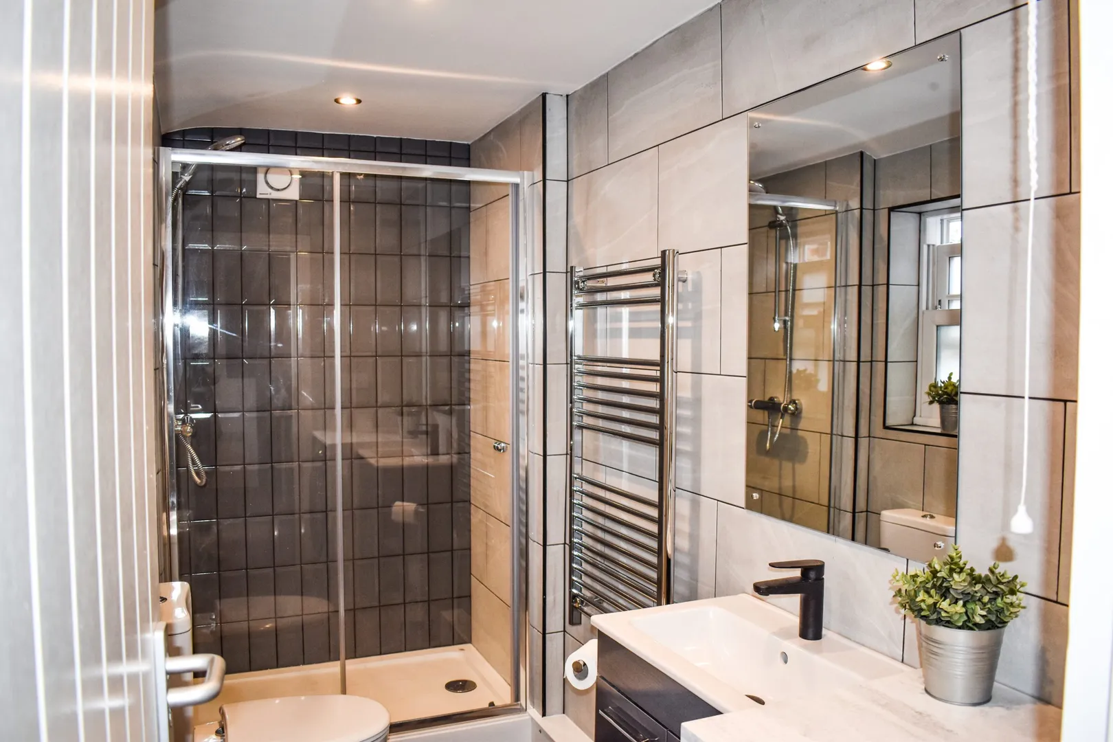 Stylish 2 Bed Terraced House // Sep 2026 - Image 13